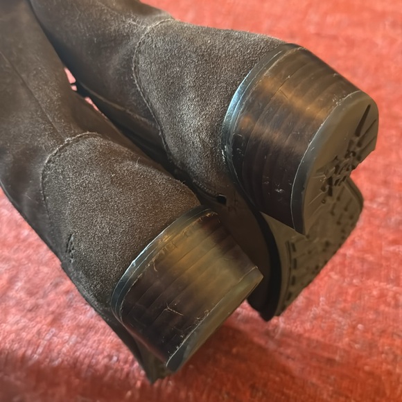 Girls UGG boots - Picture 6 of 16